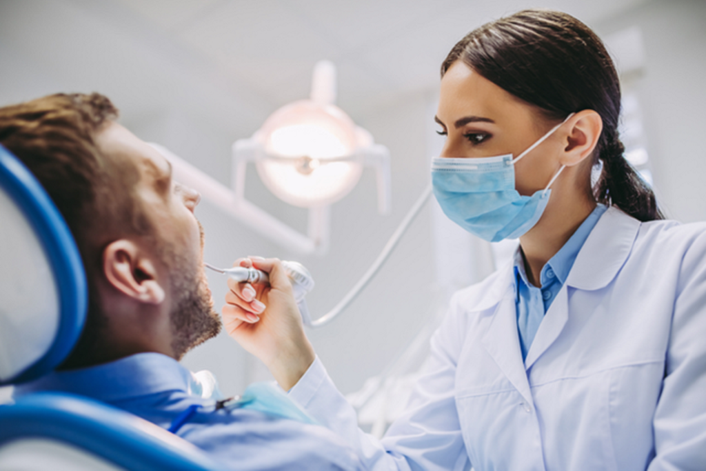 Root canal or extraction – which one do you need?