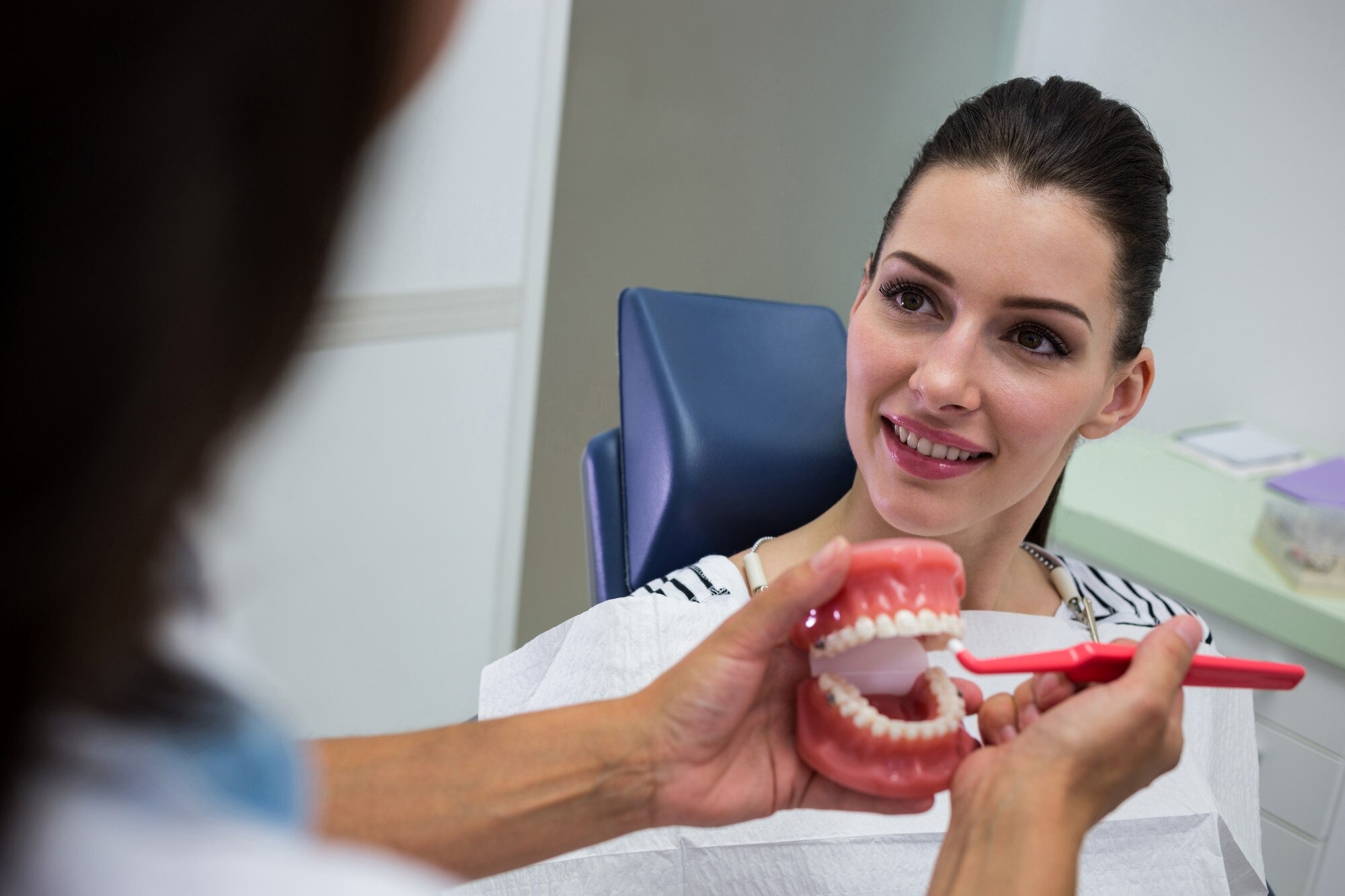 Adjusting to new dentures tips for comfort and function